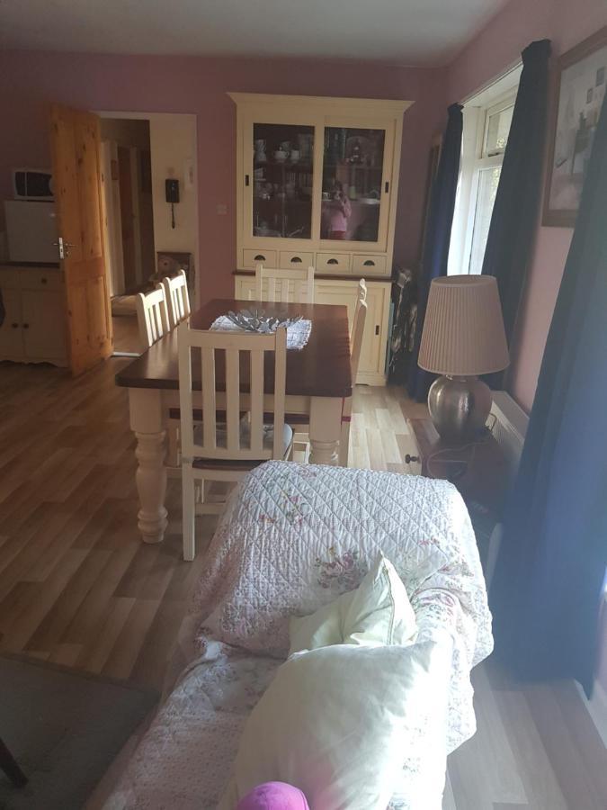 Hollybanks Apartamento Moycullen Exterior foto