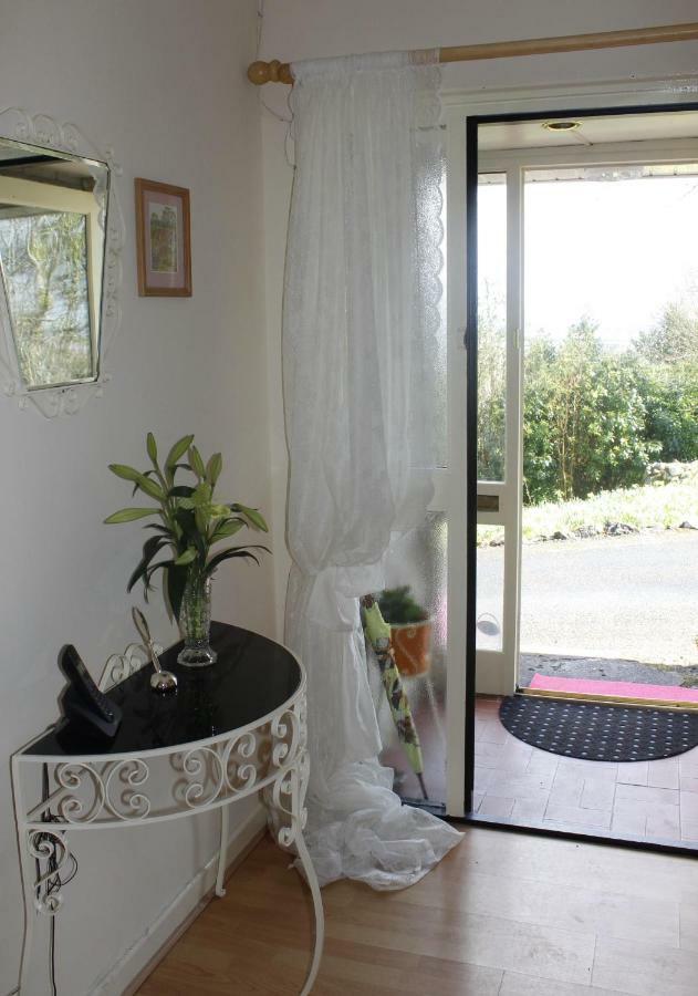 Hollybanks Apartamento Moycullen Exterior foto